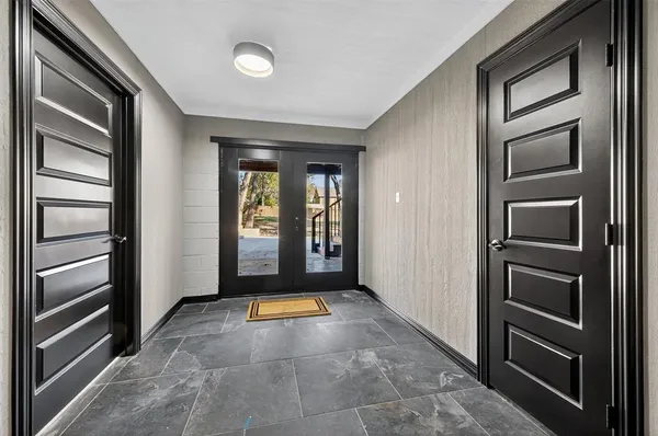 $825,000 | 1 River Hills Drive, Denison, TX 75020