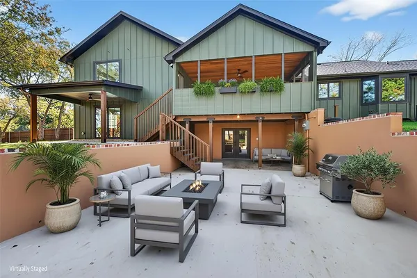 $825,000 | 1 River Hills Drive, Denison, TX 75020