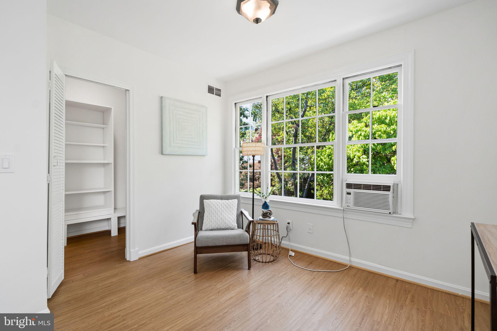 3315 Dent Place Northwest Washington, DC 20007 - Photo 22 of 41 Reading Rm with Primary