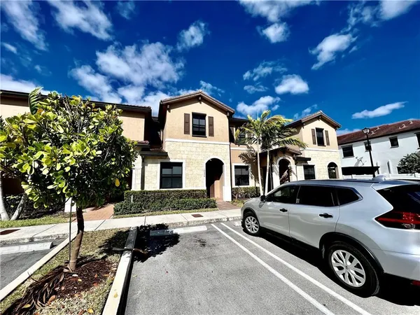$505,000 | 10490 West 33rd Way, Hialeah, FL 33018