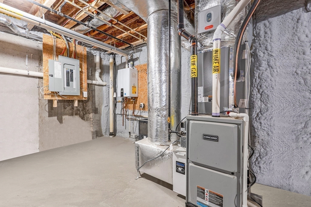 19 Cutter Lane, Unit 19 Amesbury, MA 01913 - Photo 34 of 41