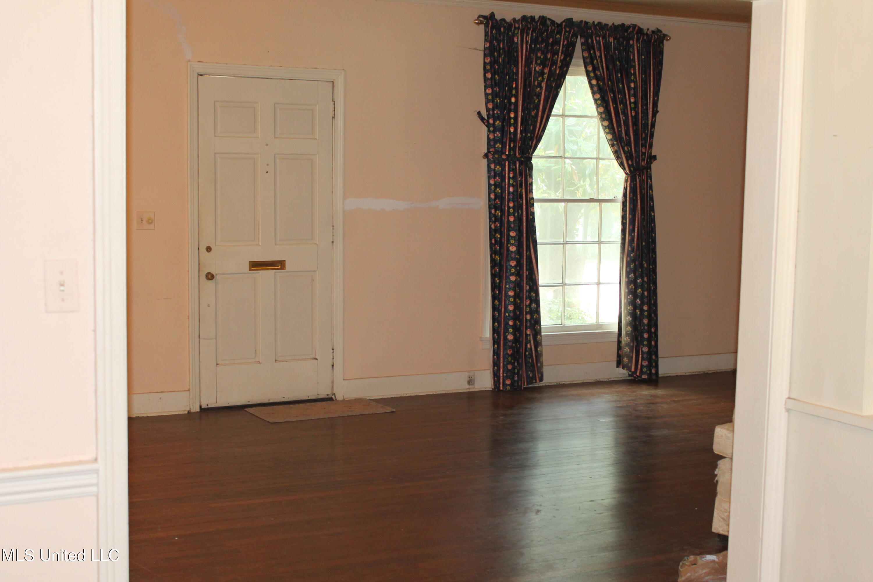 724 Meadowbrook Road Jackson, MS 39206 - Photo 6 of 8 IMG_8296