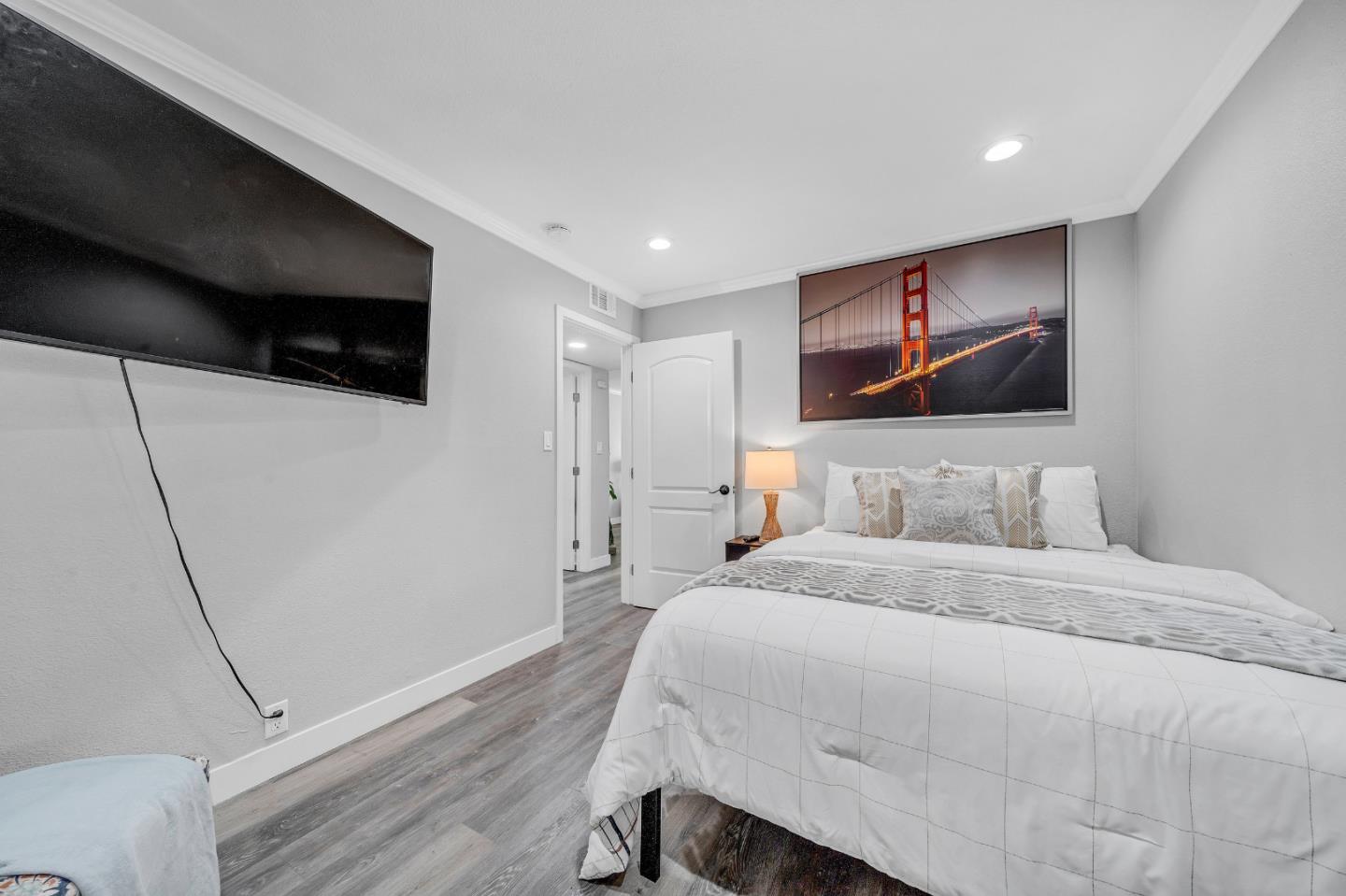 1192 Oakview Road San Jose, CA 95121 - Photo 15 of 40 Gallery Image 15