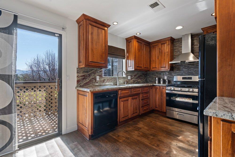 801 Nash Road, Unit B10 Hollister, CA 95023 - Photo 10 of 38