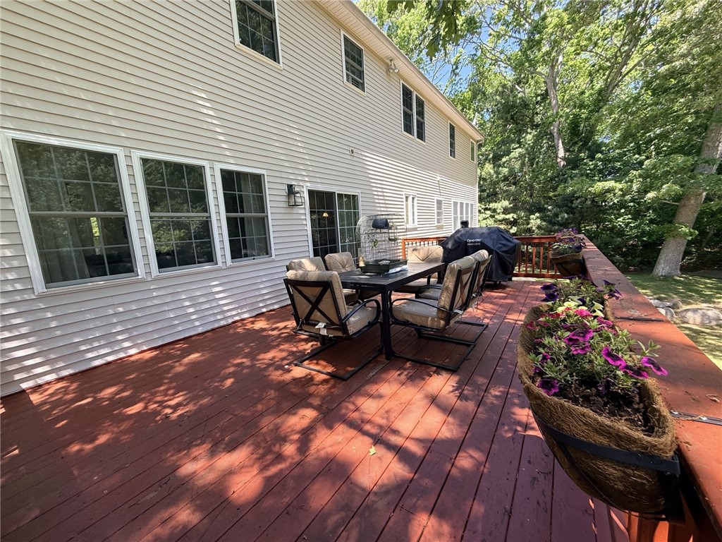 167 Winnapaug Road Westerly, RI 02891 - Photo 10 of 42