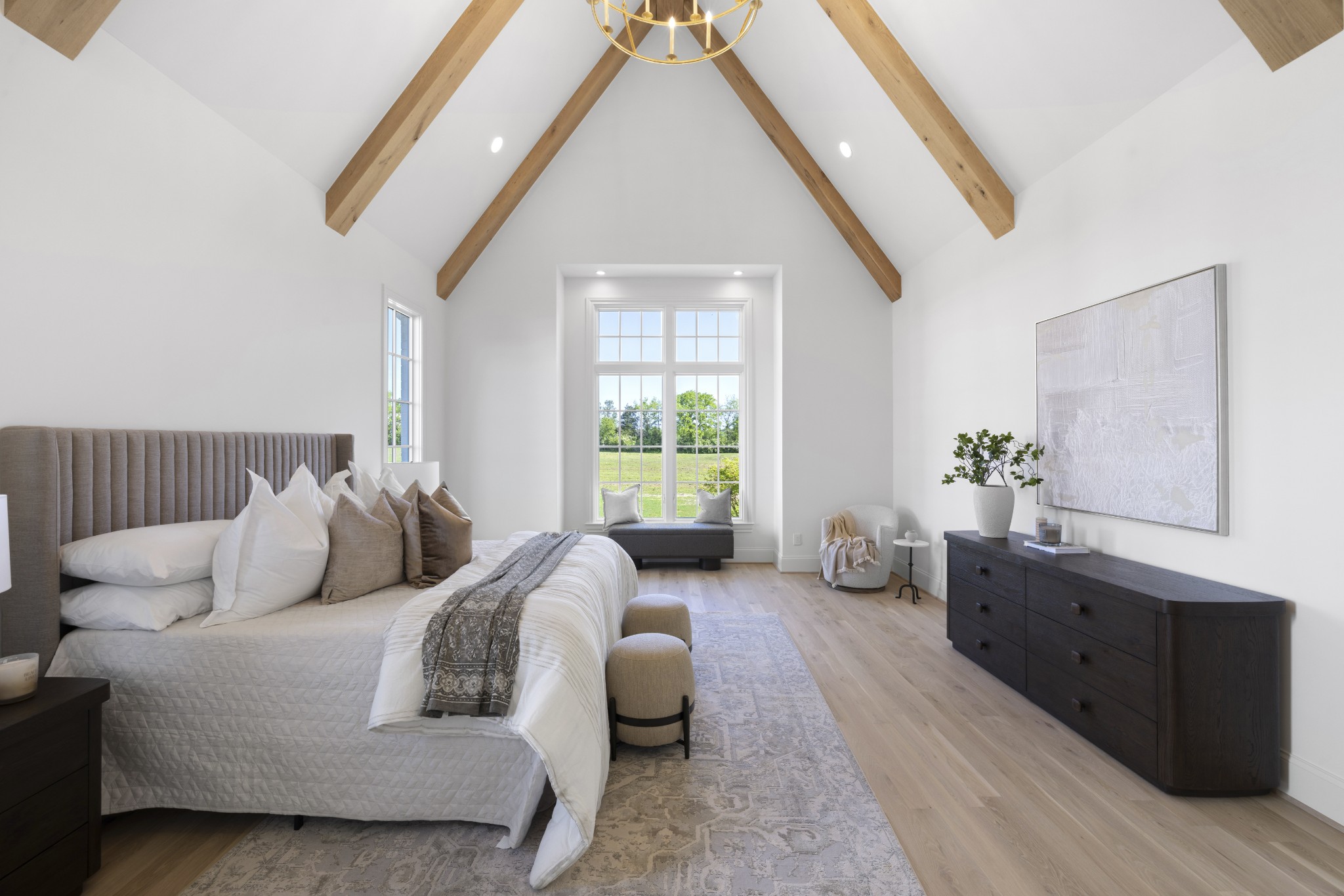 6006 Eastmans Way Brentwood, TN 37027 - Photo 5 of 12 a bedroom with a bed and a couch