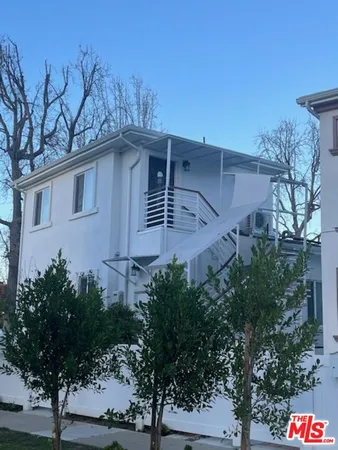 $2,100 | 15524 Sylvan Street, Van Nuys, CA 91411