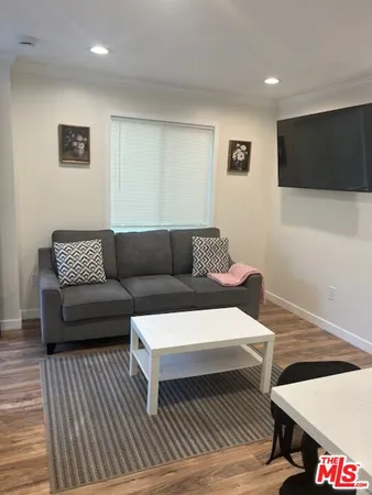 $2,100 | 15524 Sylvan Street, Van Nuys, CA 91411