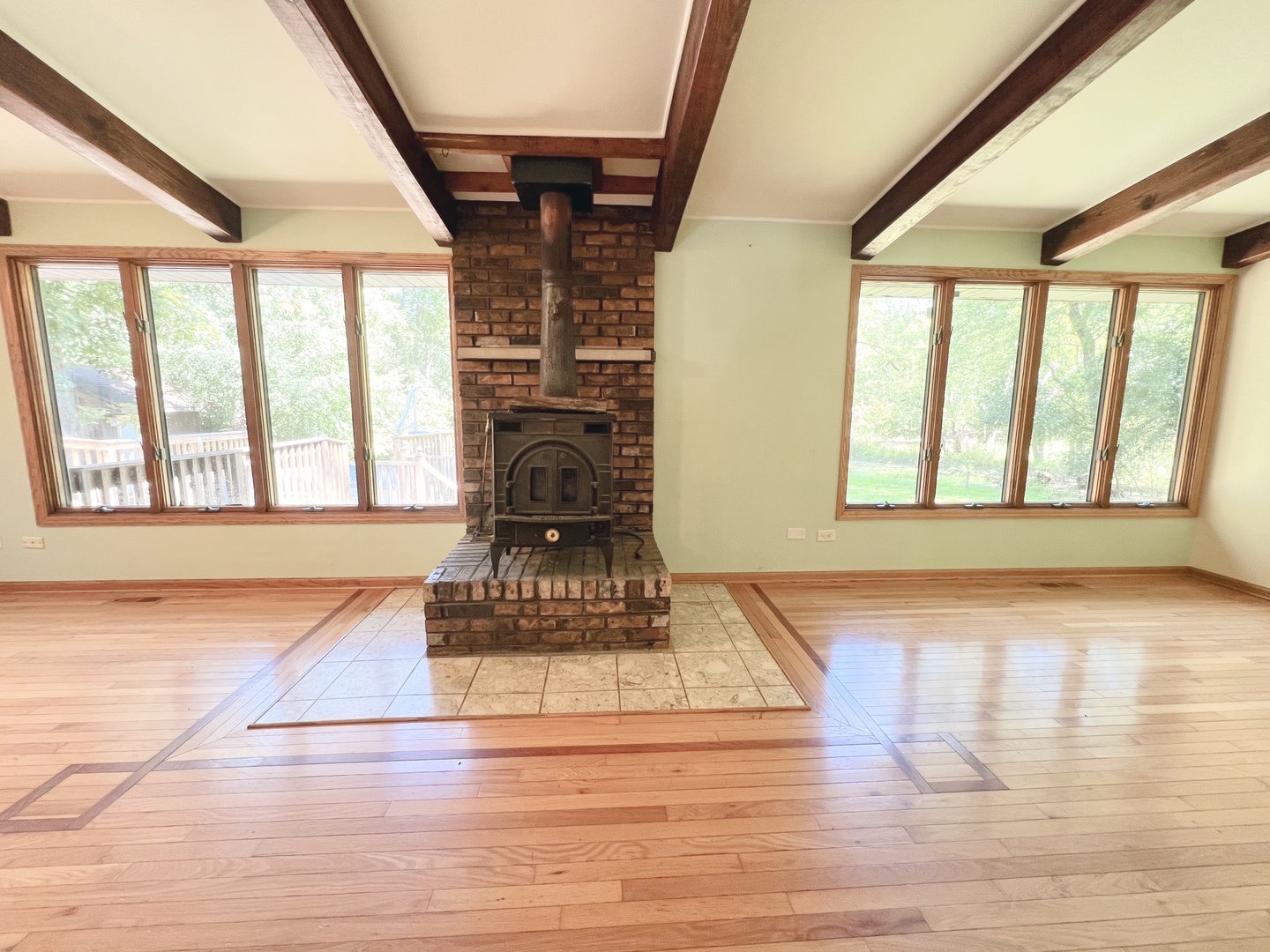 610 Hickory Road Woodstock, IL 60098 - Photo 2 of 22 Gallery Image 2