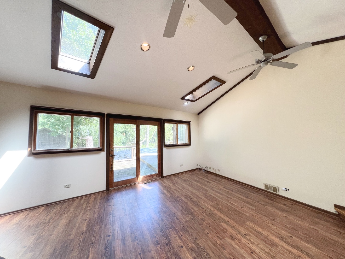 610 Hickory Road Woodstock, IL 60098 - Photo 6 of 22 Gallery Image 6