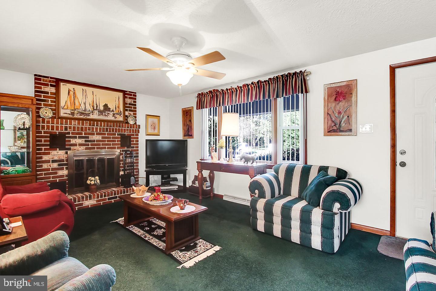 2436 Opal Road York, PA 17408 - Photo 3 of 28 Gallery Image 3