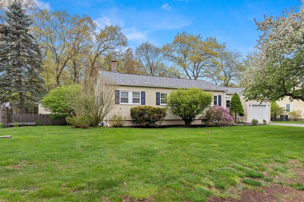 111 Locke Road Chelmsford, MA 01824 - Photo 2 of 28