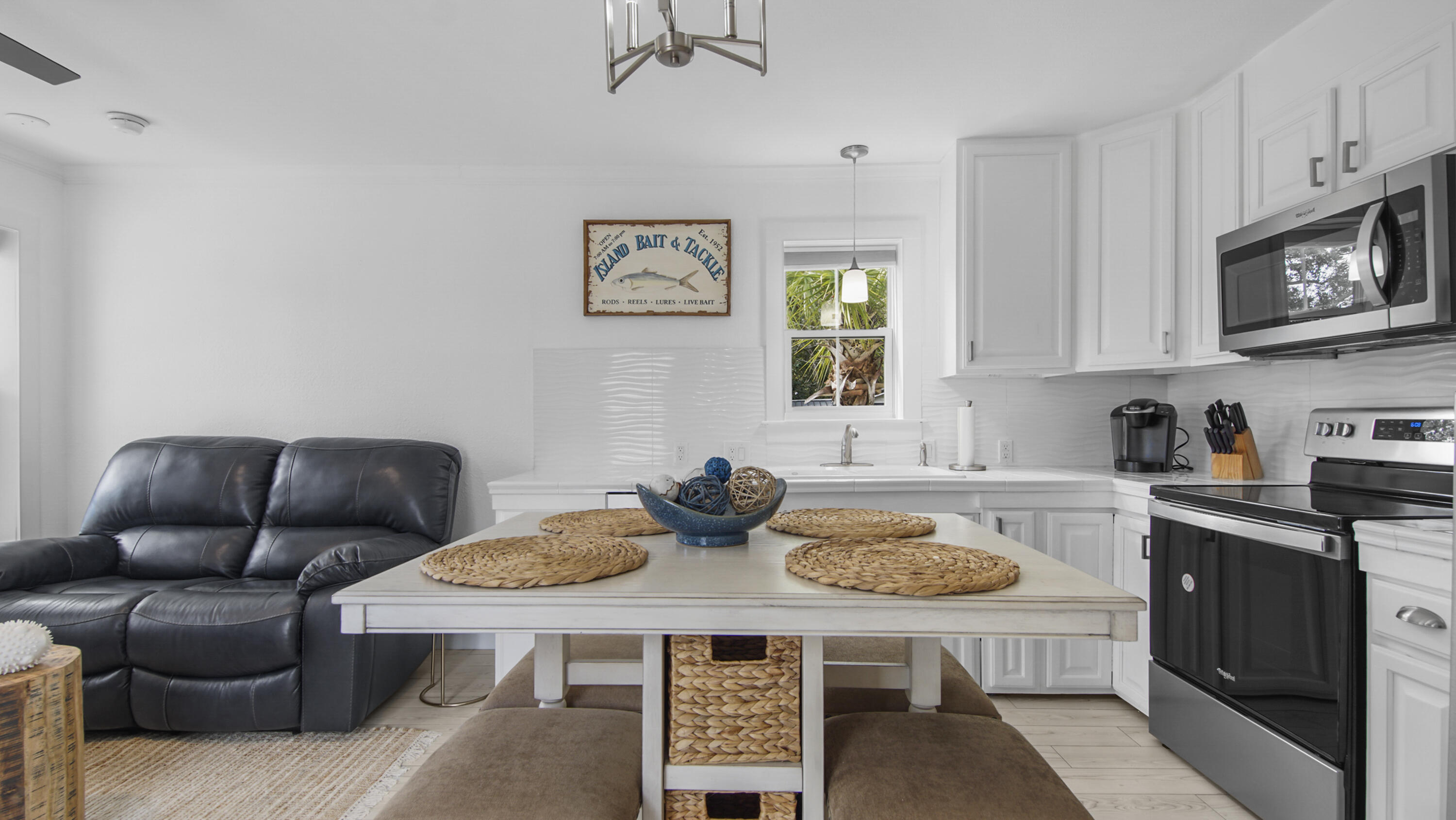 2961 Bay Grove Road Freeport, FL 32439 - Photo 11 of 27 Well organized space