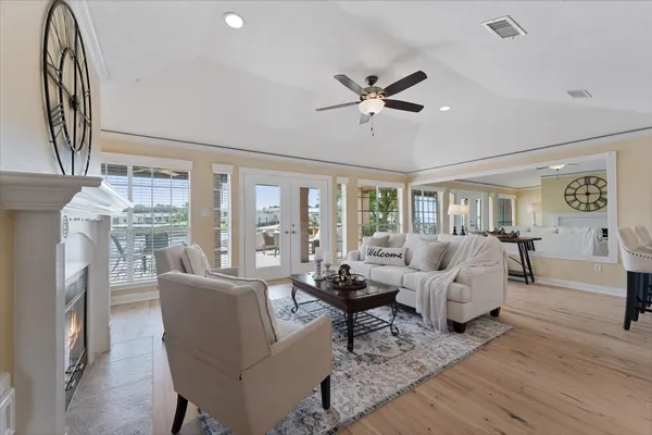 $569,000 | 225 Capetown, Montgomery, TX 77356