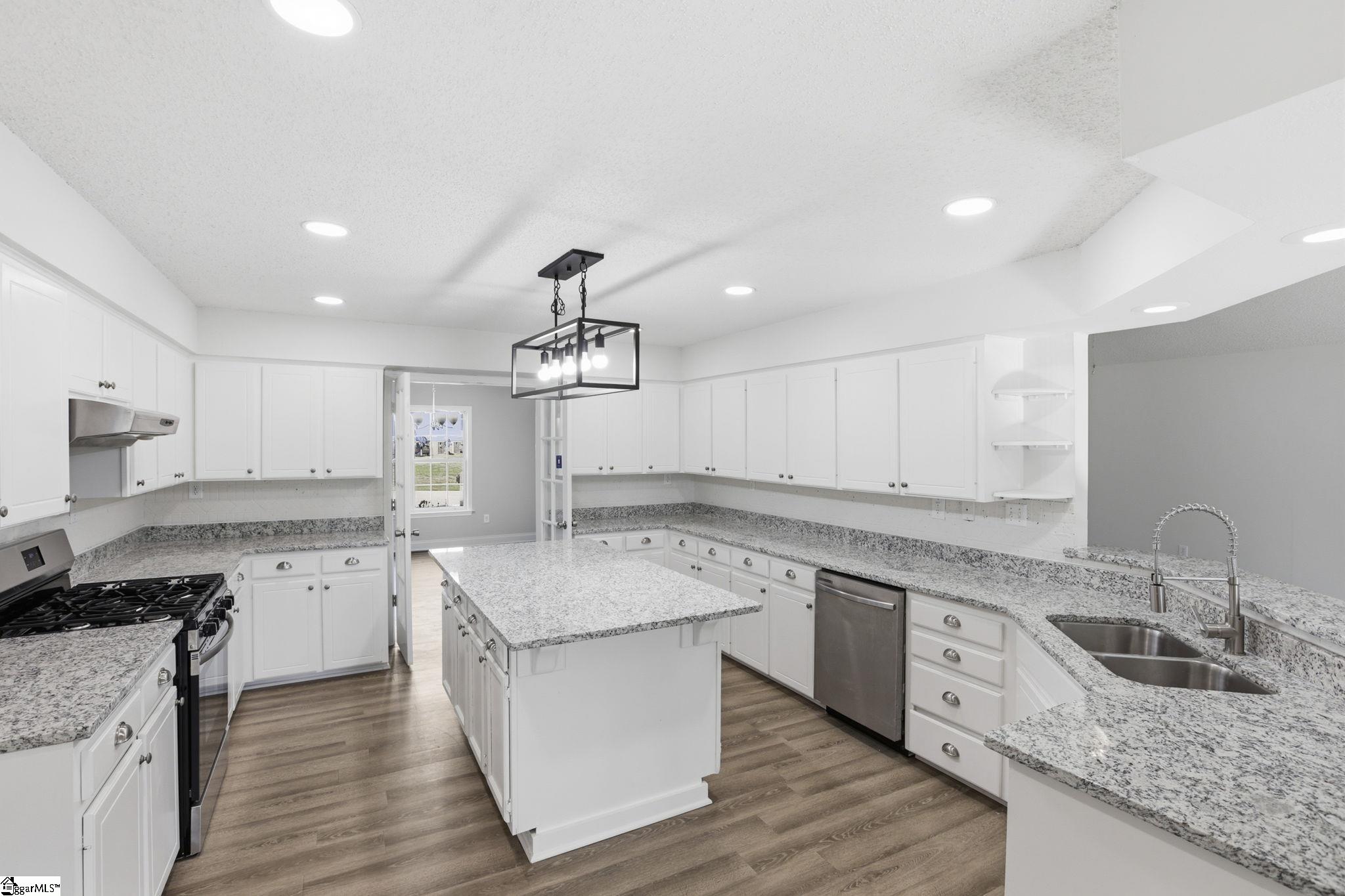 224 Kailin Shea Avenue Pacolet, SC 29372 - Photo 8 of 37