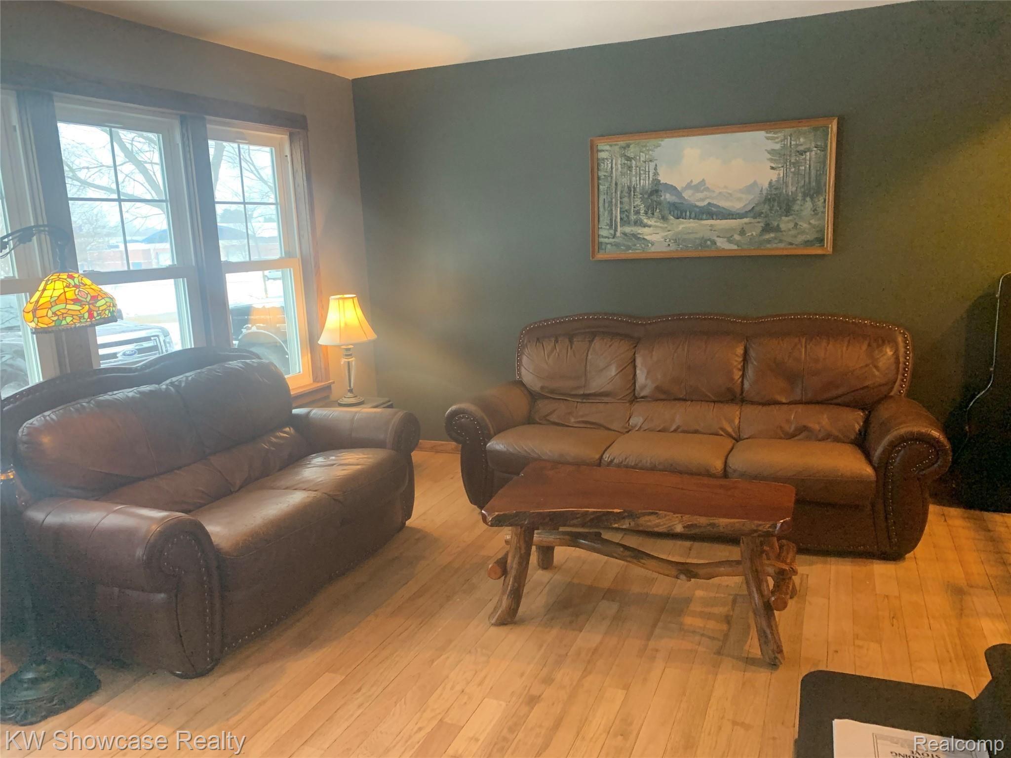 4970 Hatchery Road Waterford, MI 48329 - Photo 7 of 50 3F37B9EC-F48D-4011-9DD9-9ADB9F4A7876.jpeg