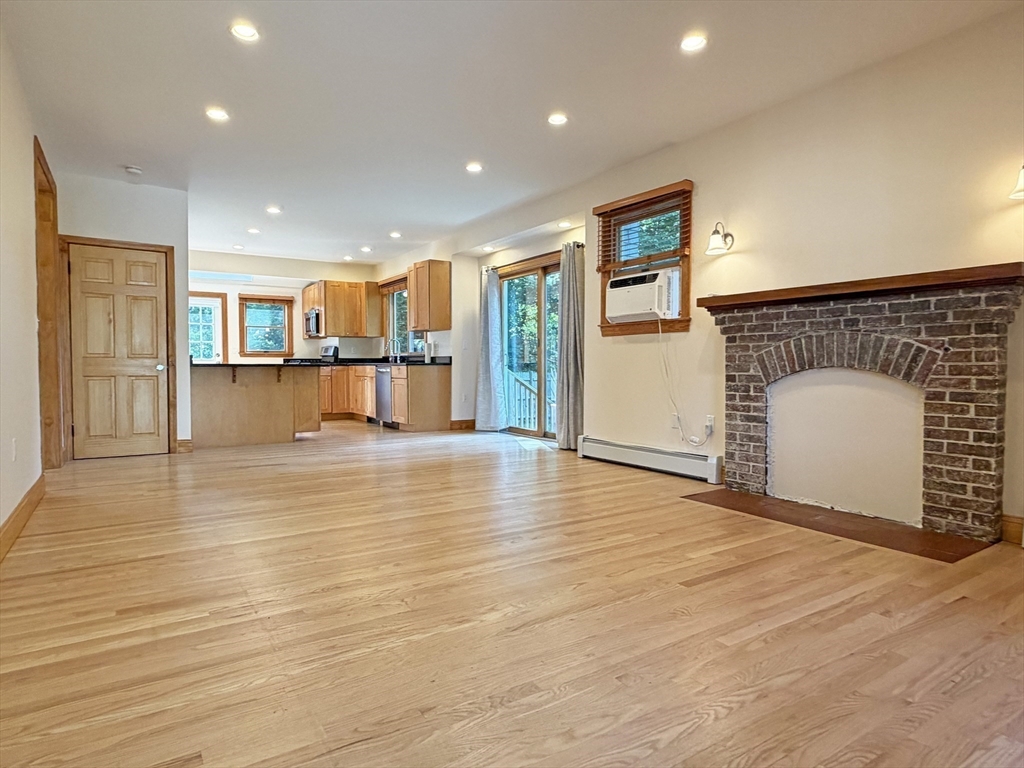 63 Pierrepont Road Newton, MA 02462 - Photo 5 of 17