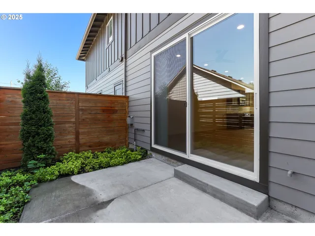 $415,000 | 491 Northeast Elliott Avenue, Gresham, OR 97030