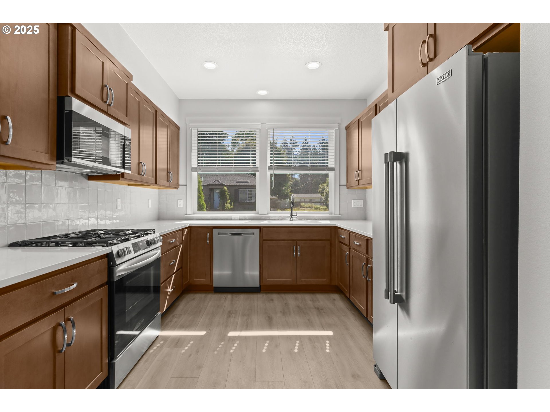 491 Northeast Elliott Avenue Gresham, OR 97030 - Photo 8 of 37