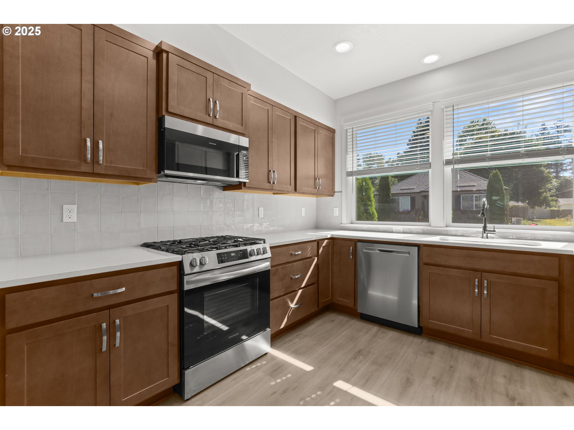 491 Northeast Elliott Avenue Gresham, OR 97030 - Photo 9 of 37