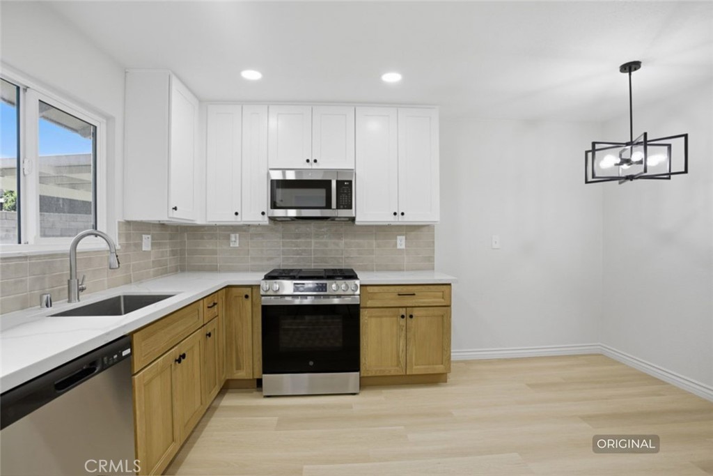 8574 Holly Lane Riverside, CA 92504 - Photo 7 of 29