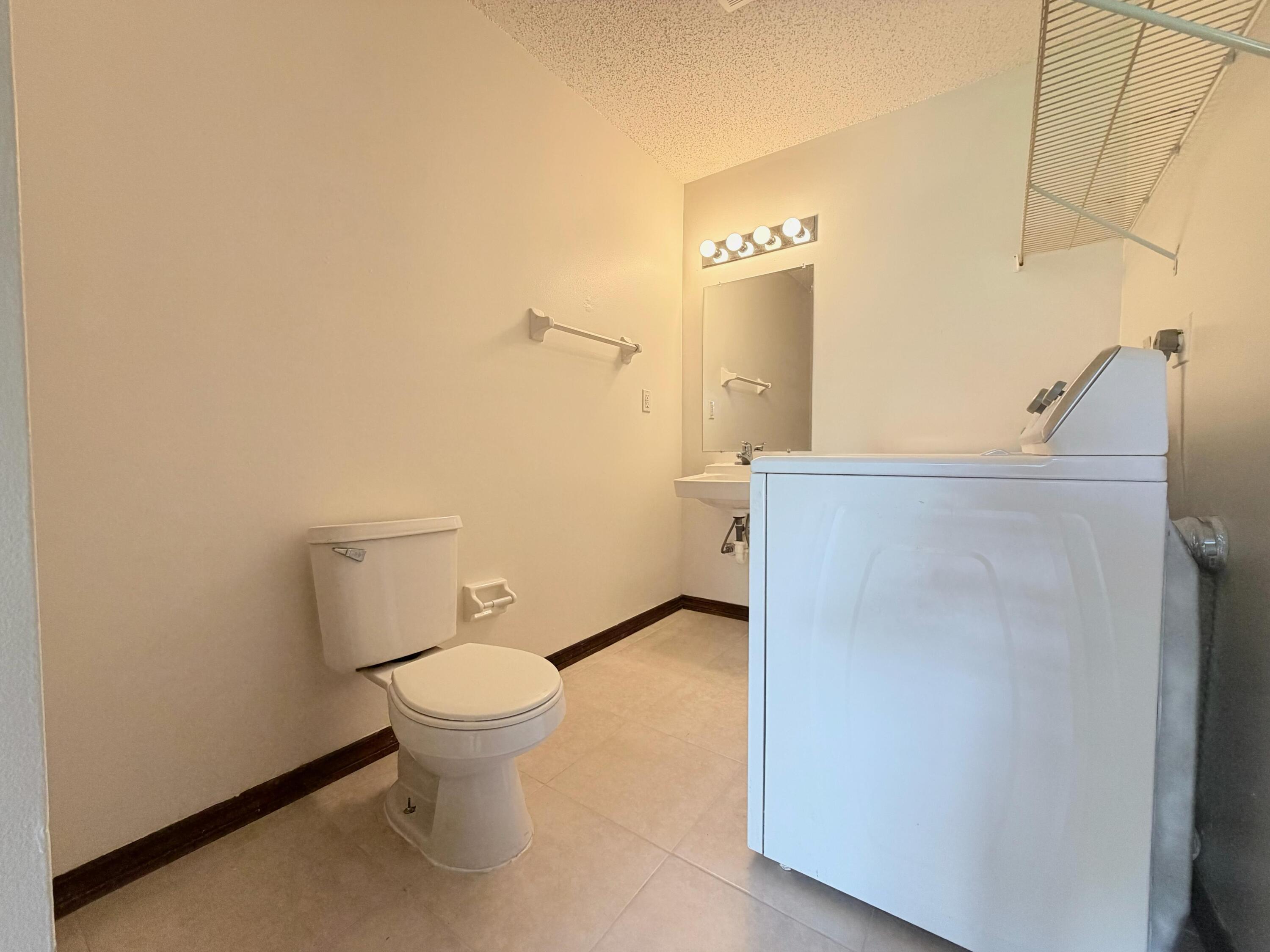 1226 Haverhill Road, Unit 3 Haverhill, FL 33417 - Photo 11 of 18 WhatsApp Image 2026-03-20 at 21.28.39 (1