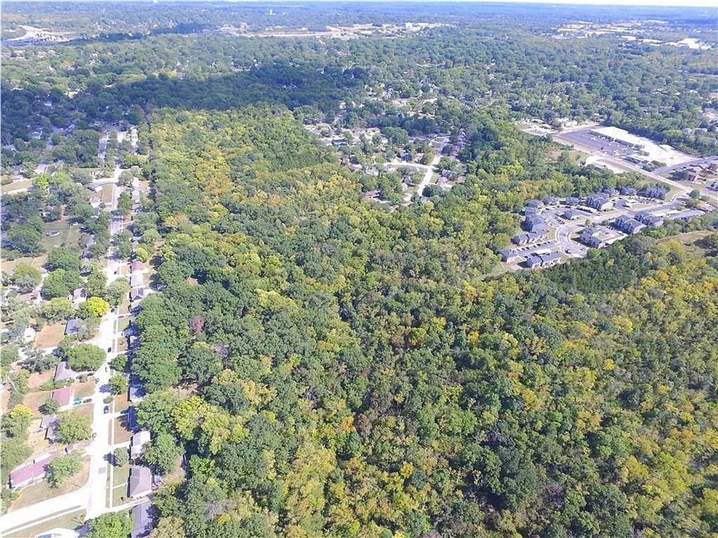 10806 Grandview Road Kansas City, MO 64137 - Photo 3 of 7