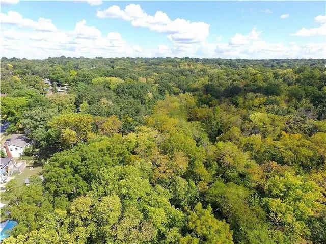 $1,400,000 | 10806 Grandview Road, Kansas City, MO 64137