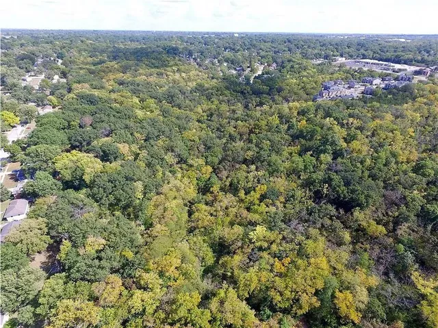 $1,400,000 | 10806 Grandview Road, Kansas City, MO 64137