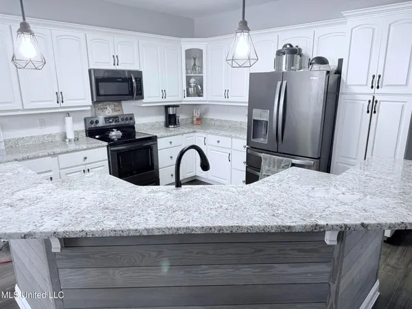 $450,000 | 7345 Amberwood Lane, Lucedale, MS 39452