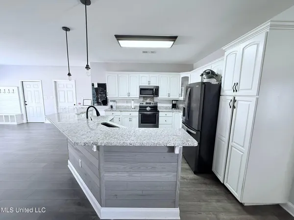 $450,000 | 7345 Amberwood Lane, Lucedale, MS 39452