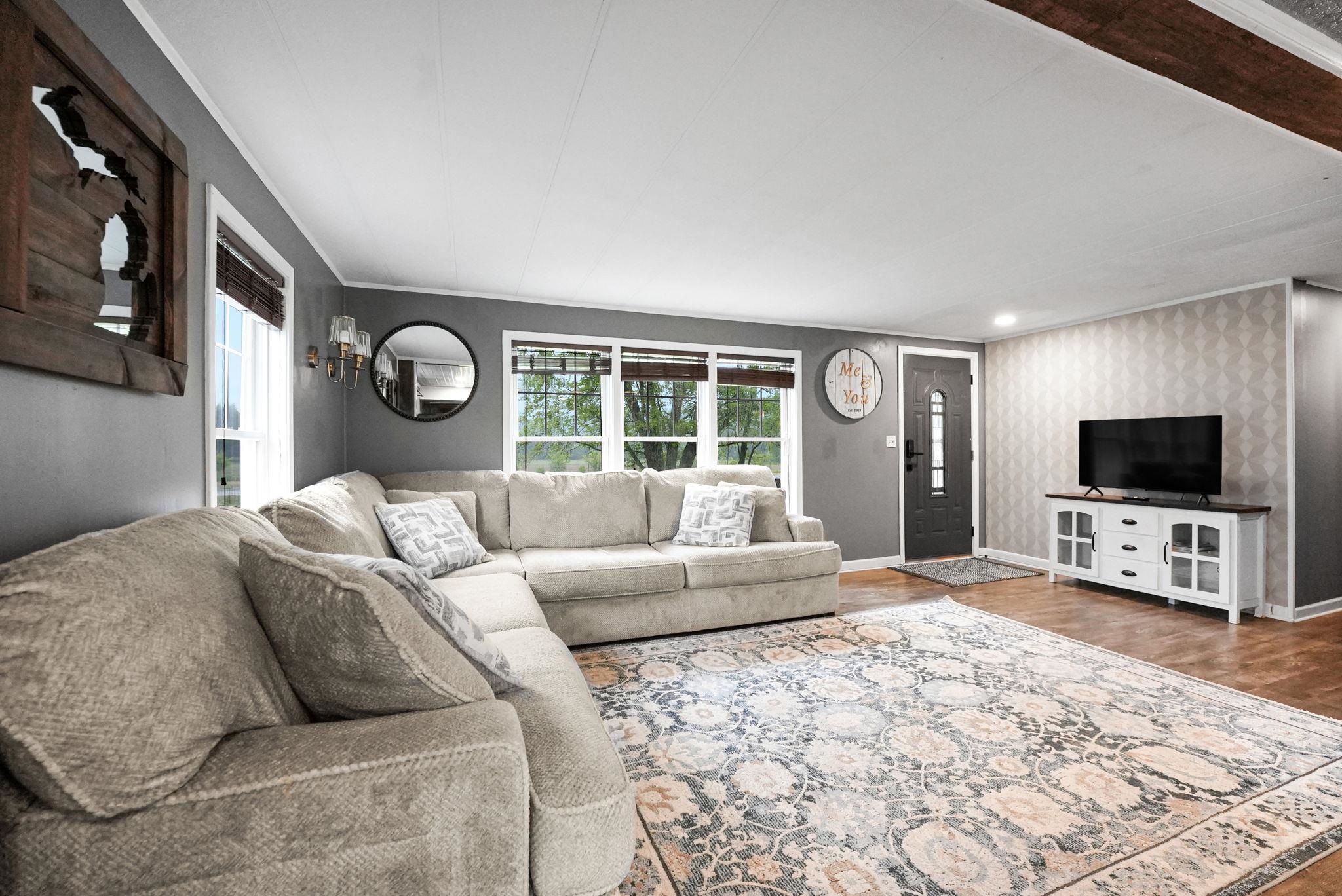 4535 Norton Road Grawn, MI 49637 - Photo 4 of 37