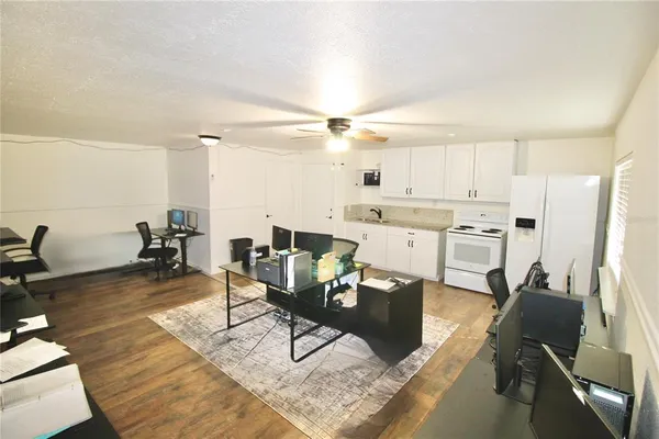 $724,900 | 608 Dundee Road, Dundee, FL 33838