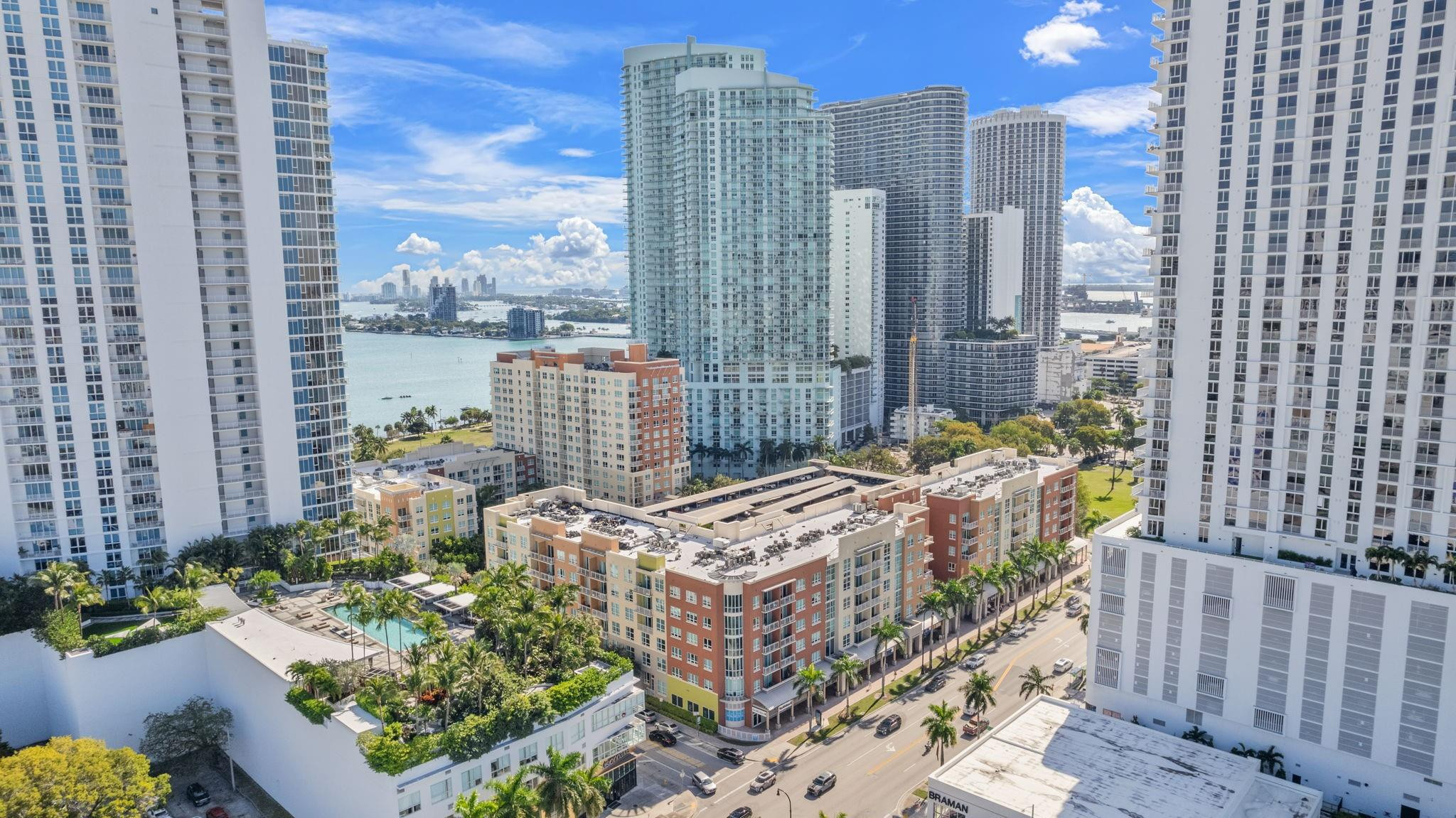 2001 Biscayne Boulevard, Unit 2303 Miami, FL 33137 - Photo 2 of 36 a city view with tall buildings