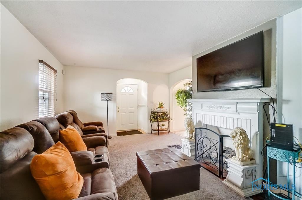 1615 Gilbert Road Toledo, OH 43614 - Photo 3 of 44 Gallery Image 3