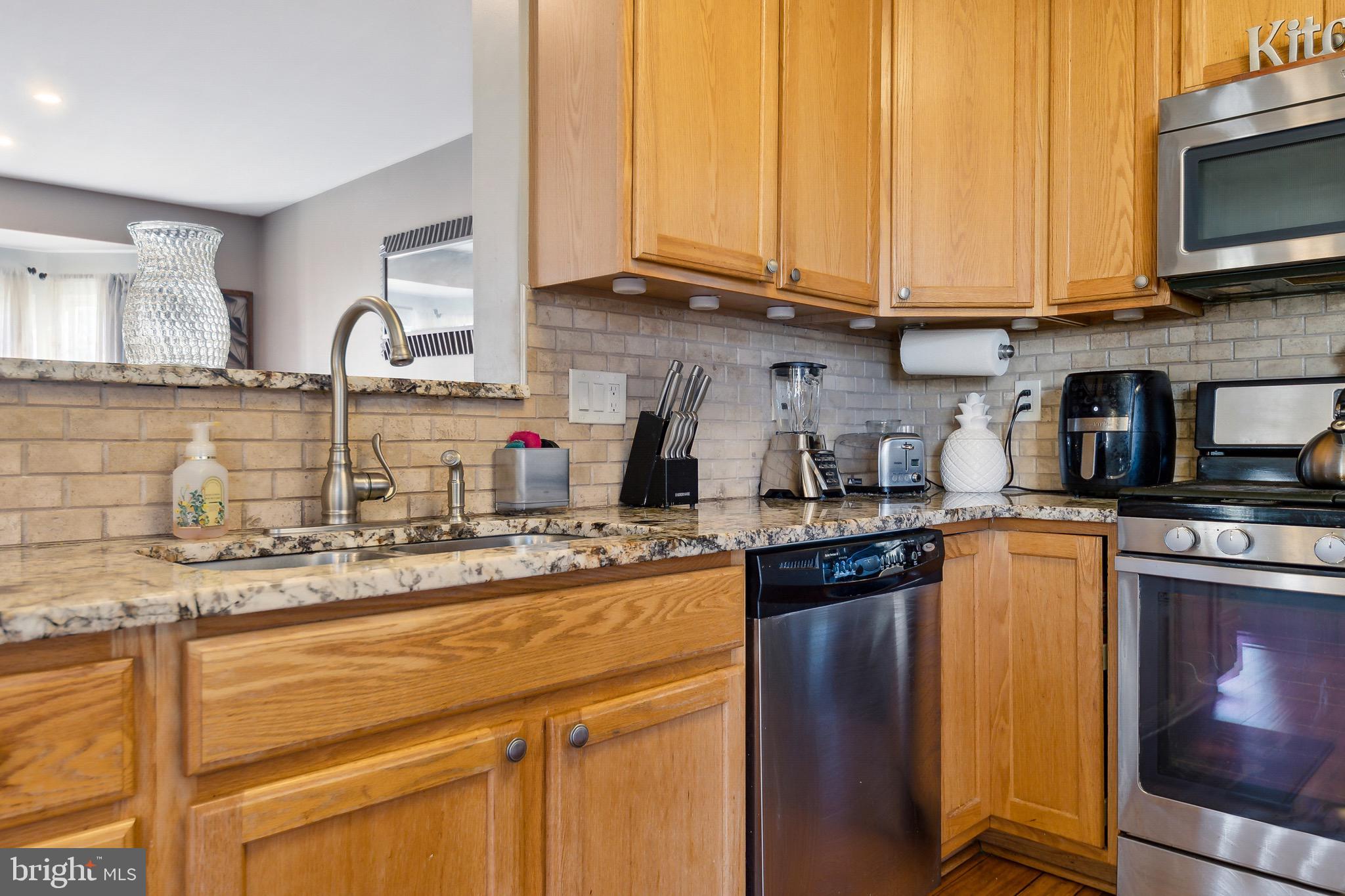 75 Colts Neck Drive Sicklerville, NJ 08081 - Photo 11 of 40 Kitchen