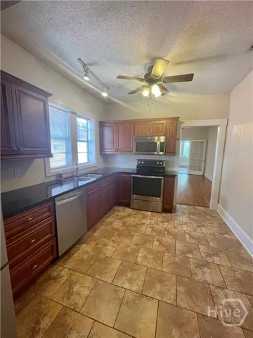 $2,300 | 515 East Duffy Street, Savannah, GA 31401