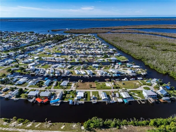 $279,000 | 3875 Royal Palm Drive, St. James City, FL 33956