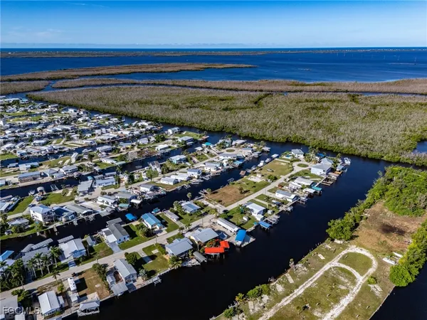 $279,000 | 3875 Royal Palm Drive, St. James City, FL 33956