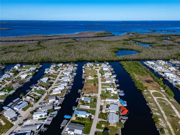 $279,000 | 3875 Royal Palm Drive, St. James City, FL 33956