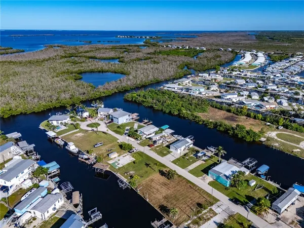 $279,000 | 3875 Royal Palm Drive, St. James City, FL 33956