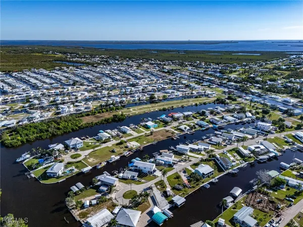 $279,000 | 3875 Royal Palm Drive, St. James City, FL 33956