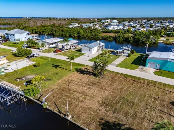 $279,000 | 3875 Royal Palm Drive, St. James City, FL 33956