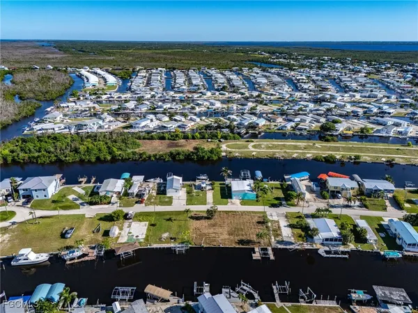 $279,000 | 3875 Royal Palm Drive, St. James City, FL 33956