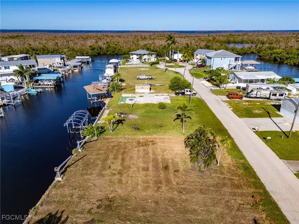 $279,000 | 3875 Royal Palm Drive, St. James City, FL 33956