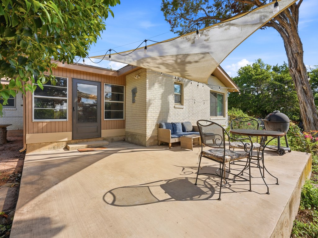 136 Royal Oaks Road Kerrville, TX 78028 - Photo 31 of 41