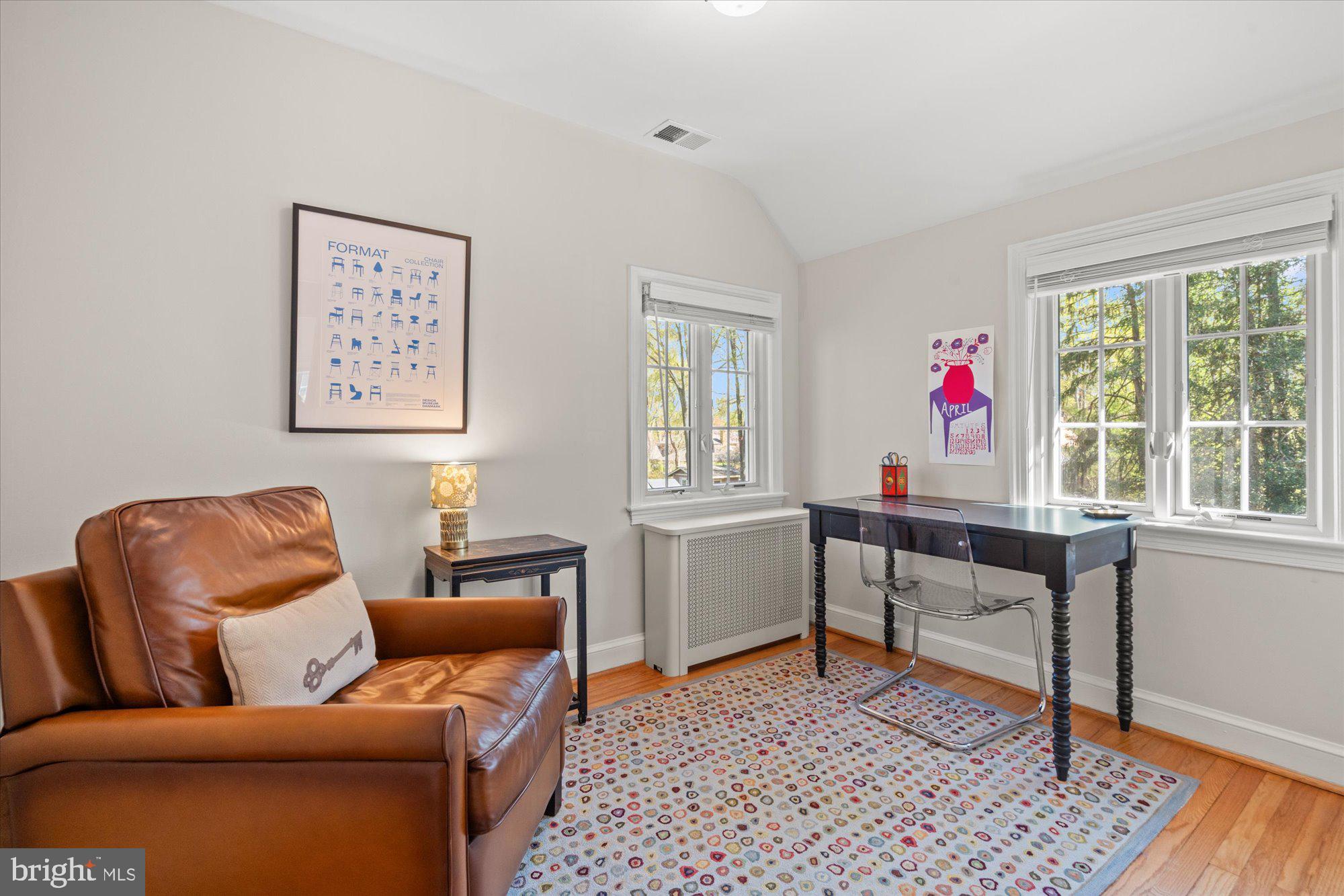 4001 Franconia Road Alexandria, VA 22310 - Photo 17 of 40 a living room with furniture and a window