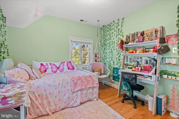 $824,900 | 4001 Franconia Road, Alexandria, VA 22310