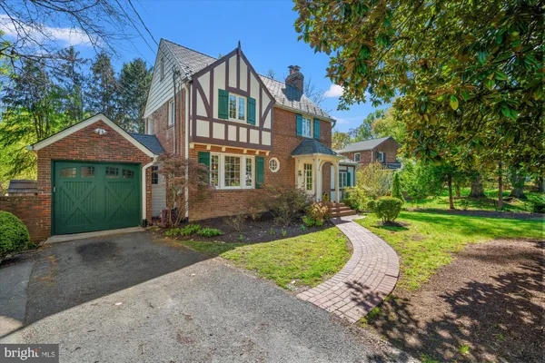 $824,900 | 4001 Franconia Road, Alexandria, VA 22310