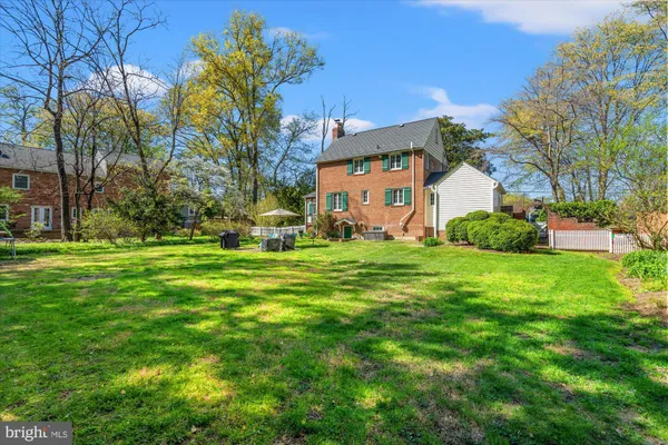 $824,900 | 4001 Franconia Road, Alexandria, VA 22310